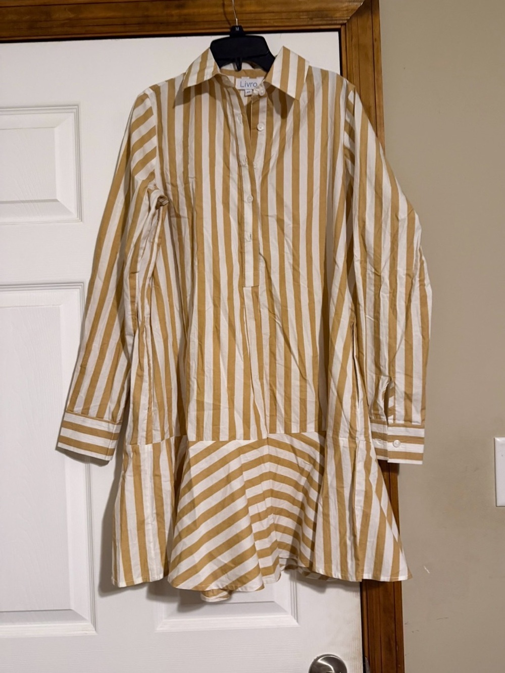 Livro Short shirt dress, size XS, perfect condition smoke pet free home